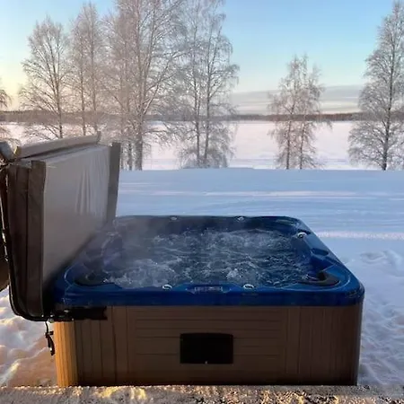 Moekki Luonnon Rauhassa *