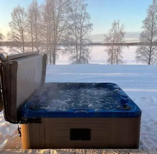 Moekki Luonnon Rauhassa *